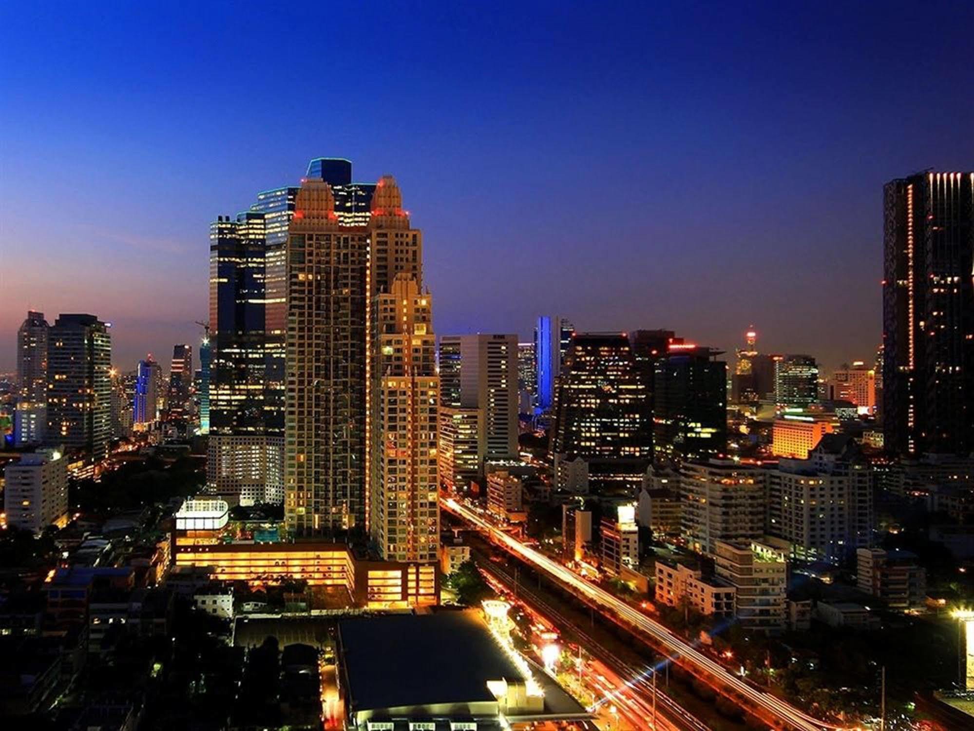 Апарт отель Oaks Bangkok Sathorn Экстерьер фото